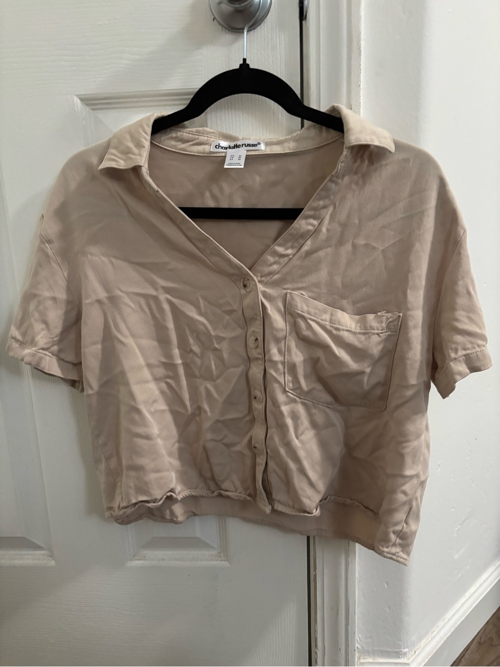Charlotte Russe Beige Cropped Button-Down Collared Top